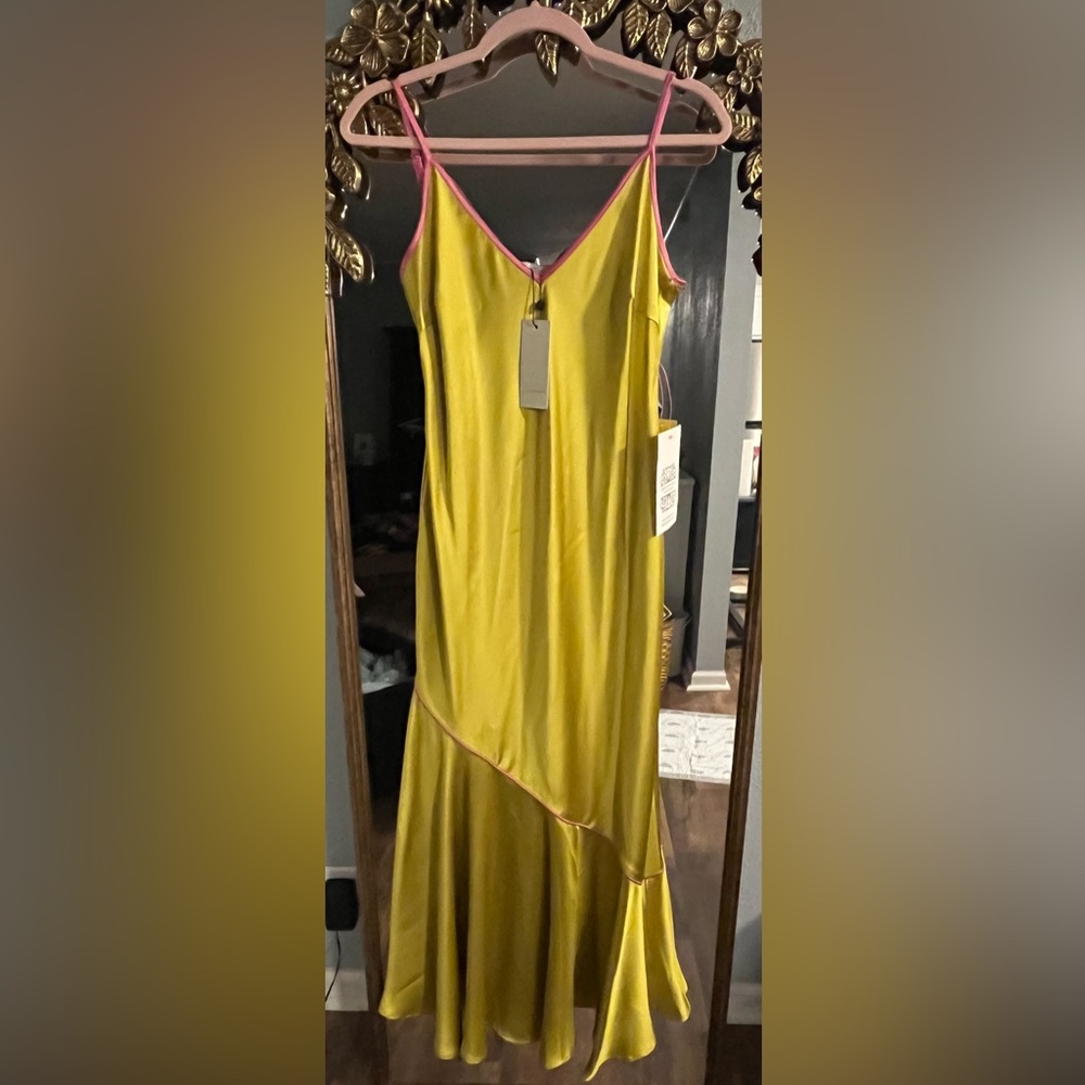 Never Fully Dressed Lime Slip Dress - Medium NWT - Picture 2 of 4